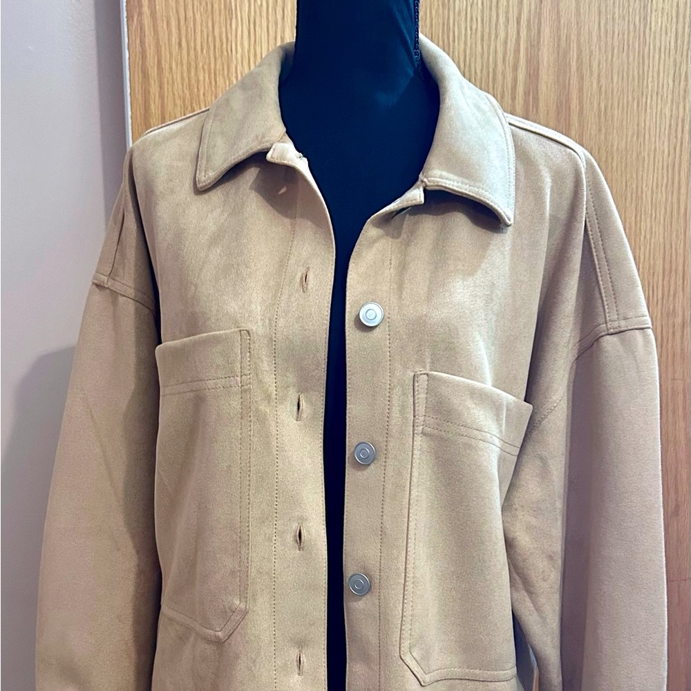 Truth by Republic, women’s faux suede shacket, camel, size medium